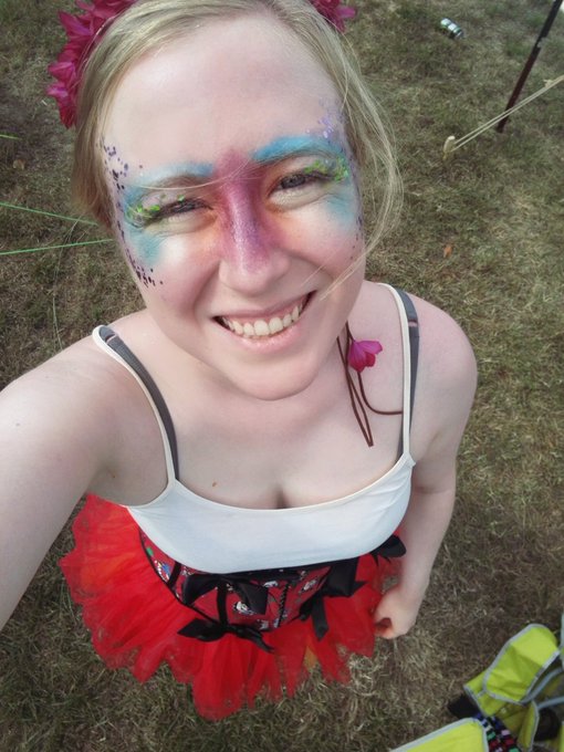 I'm a rainbow fairy!! 😁 All dressed up for Sunday's colourful theme at @BDsfestival #SundayFunday #festival<a href="/tag/festival"class="tags"><span>#festival</span></a><a href="/tag/sundayfunday"class="tags"><span>#sundayfunday</span></a>