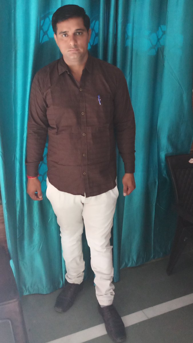 Subhash18455889's tweet photo. दिल के किसी कोने में रह ही जाते हैं                    
कुछ लोग बड़े जिद्दी होते हैं।
           🇮🇳 गोदारा 🇮🇳 https://t.co/HwVGUmkqc1