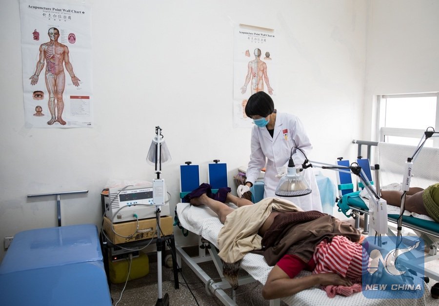 XHNews's tweet image. Since 1974, Chinese doctors have been serving the people of Ethiopia and imparting medical knowledge to their Ethiopian colleagues xhne.ws/GcjZZ