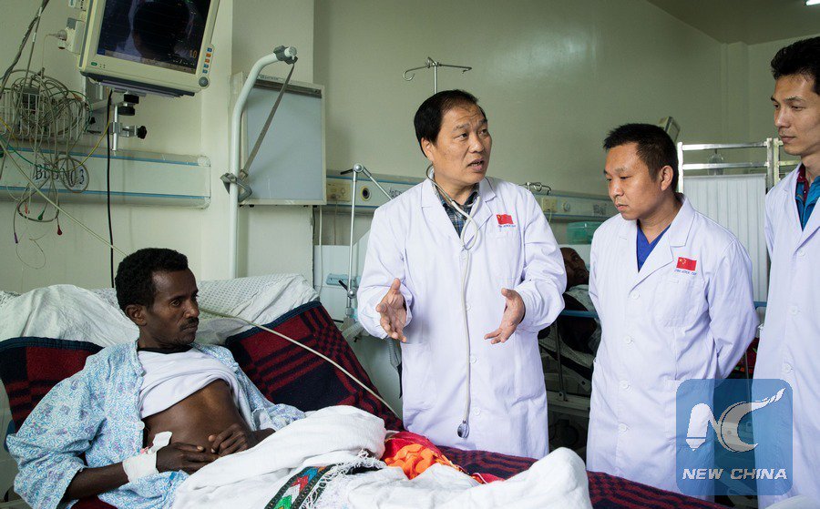 XHNews's tweet image. Since 1974, Chinese doctors have been serving the people of Ethiopia and imparting medical knowledge to their Ethiopian colleagues xhne.ws/GcjZZ