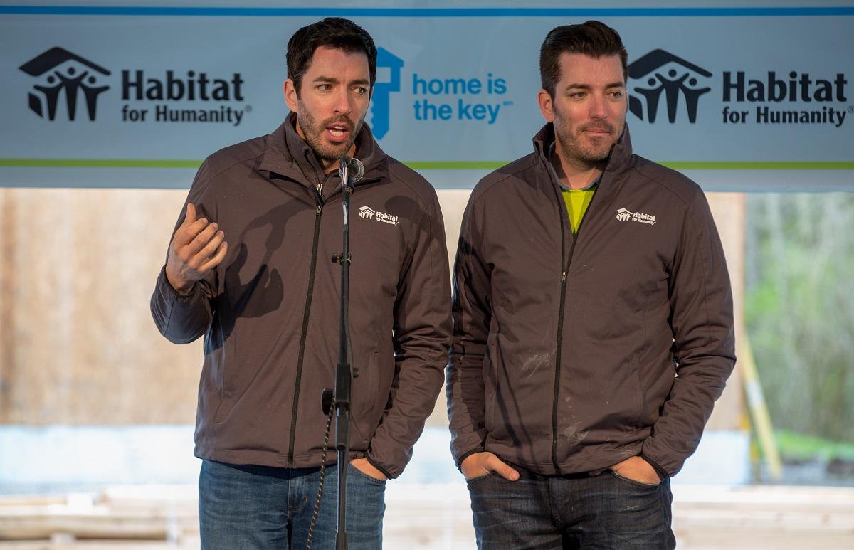 On #WorldHumanitarianDay, we recognize our Habitat Humanitarians. #JimmyCarter #RosalynnCarter <a href="/garthbrooks/">Garth Brooks</a> <a href="/trishayearwood/">Trisha Yearwood</a> <a href="/MrSilverScott/">Jonathan Scott</a> <a href="/MrDrewScott/">Drew Scott</a> Learn more about this special group of volunteers: habitat.ngo/humanitarianday