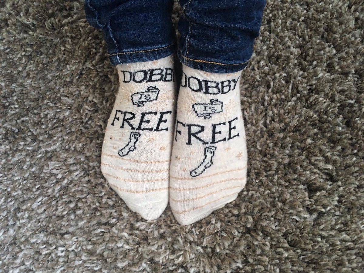 marjolijnvdg's tweet photo. Iedereen die deze sokken snapt is fantastisch. https://t.co/wxIovzNzHU
