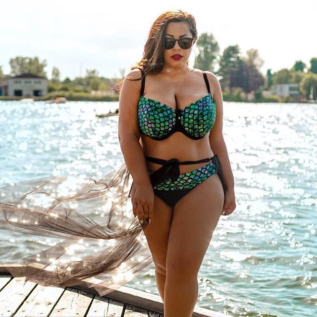 Curve got style @costina_got_curves - She’s like the sea don’t fall in too ...