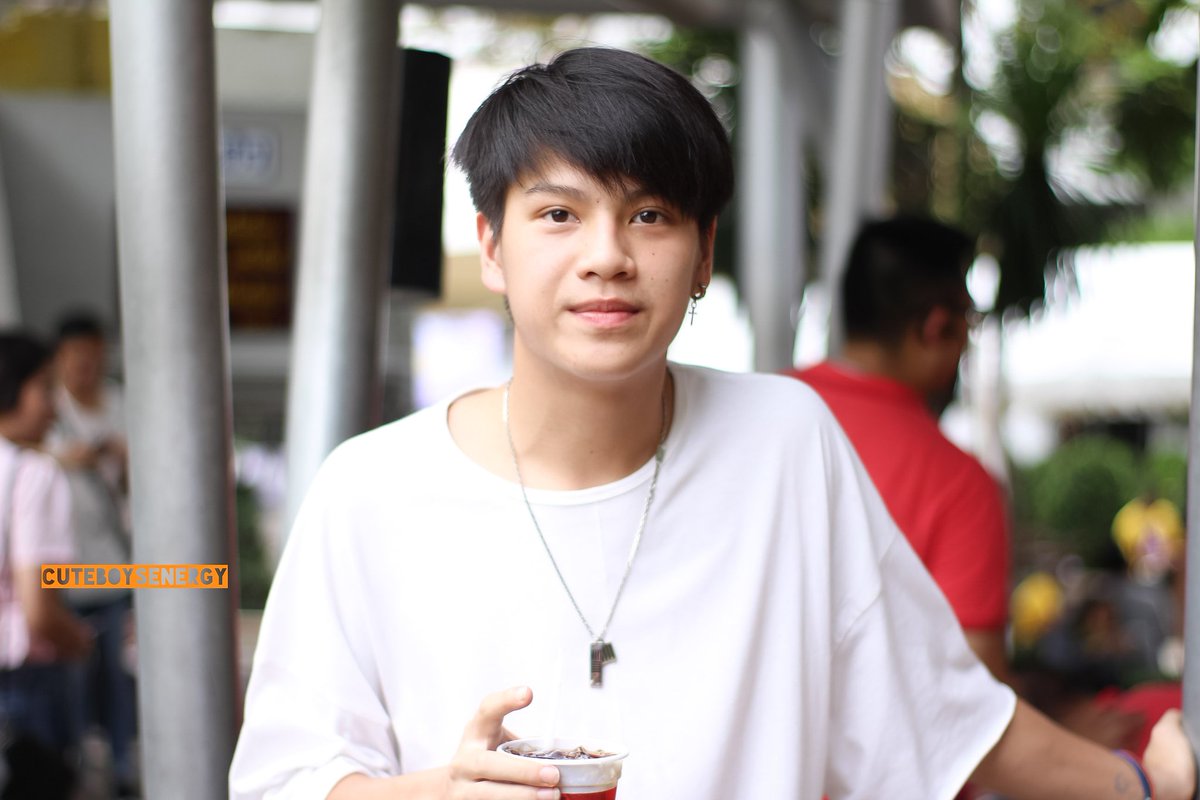 CuteBoysEnergy's tweet photo. ศิษย์เก่าสุดหล่อ 💕💕 #bcc166anniv  @Marcmc2 #AC_Energy #Marc_Diary #The_Energy #CuteboysEnergy @cuteguythailand @cuteboyth @dearboythailand https://t.co/wJwAiEvRLx