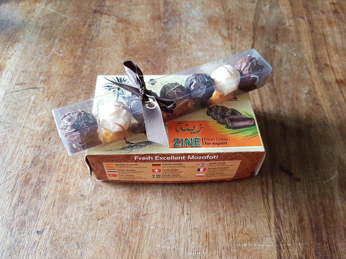 versuitdetuin's tweet photo. Goeie deal: José ruilde met tuinier @gadijkstra  bonbons &amp; dadels voor palmkool &amp; snijbiet! 
Oogst over? Deel het op https://t.co/CBhdOdP3Ir https://t.co/bPQMl1xTdm
