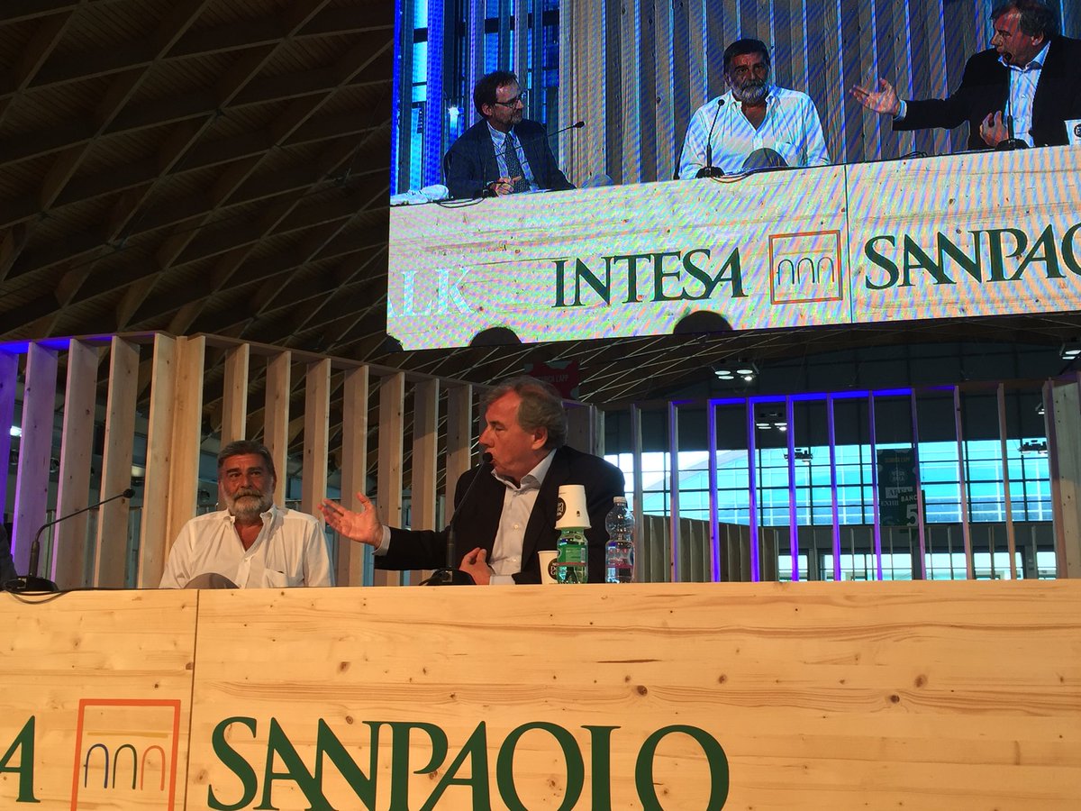 ANPALgov's tweet photo. Alessandro Ramazza @assolavoro #meeting18: Abbiamo 20 #PoliticheAttive del lavoro in Italia. Alcuni bandi regionali non prevedono neanche partecipazione delle agenzie private per il lavoro. Dovremmo invece immaginare una grande rete fluida che risponde ai lavoratori. 
#mesharea https://t.co/35CFV8GFZz