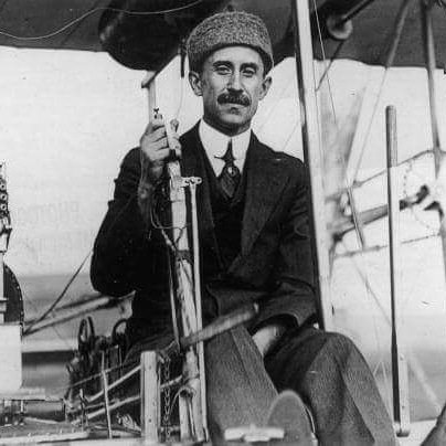 BillNighthawk's tweet photo. Happy #NationalAviationDay and #HappyBirthday Orville Wright! #nighthawk #wrightsbrothers #kittyhawk #firstinflight #3rdSPG https://t.co/GGqofnQciv