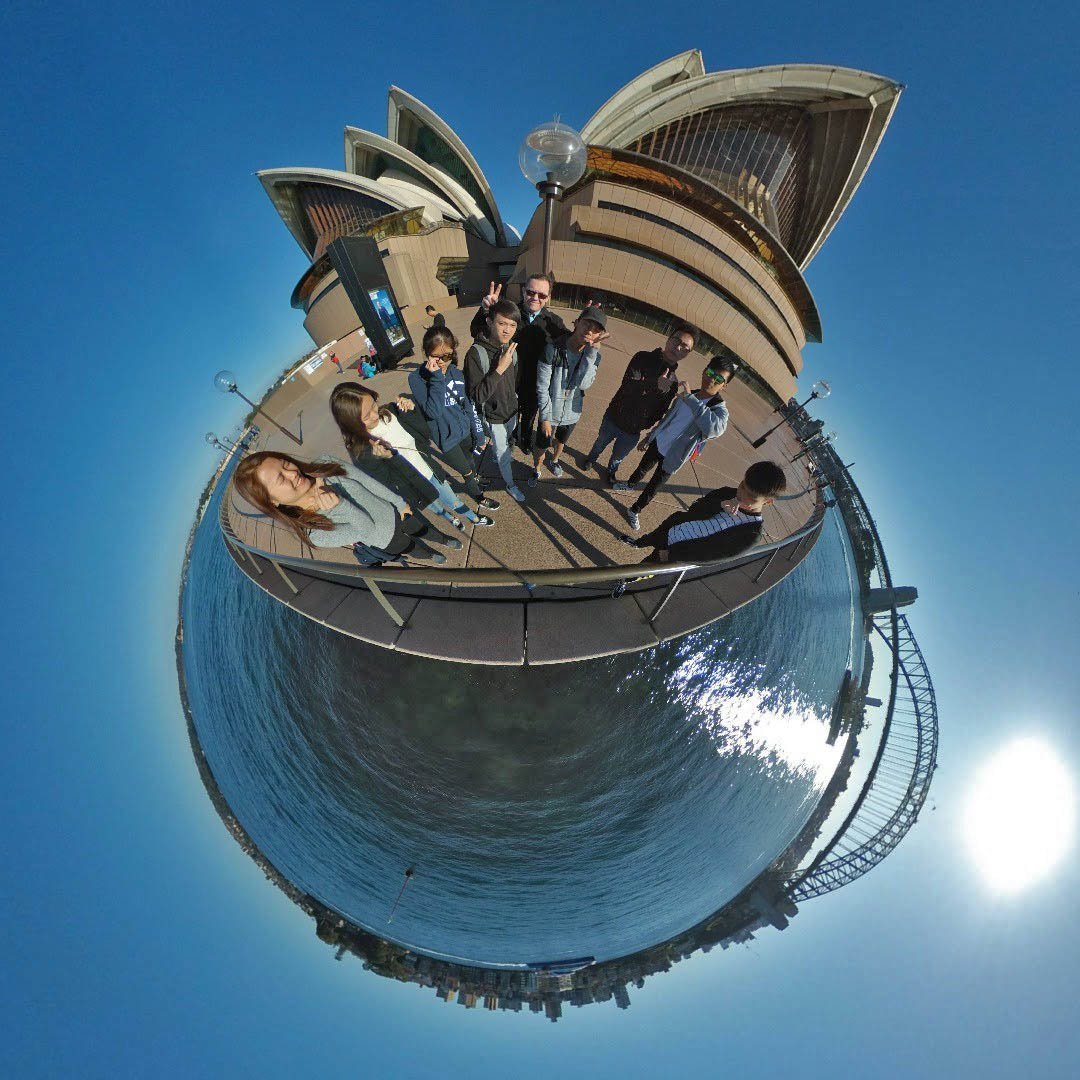 my360shopcom's tweet photo. Our member made $80/hr selling 360 photos to these tourists on our platform. They turned each into a #tinyplanet using our site

#360photography #littleplanet #sydney #sydneyoperahouse #tourists #students #kiss #360photo #360camera https://t.co/rxuPgHECA8