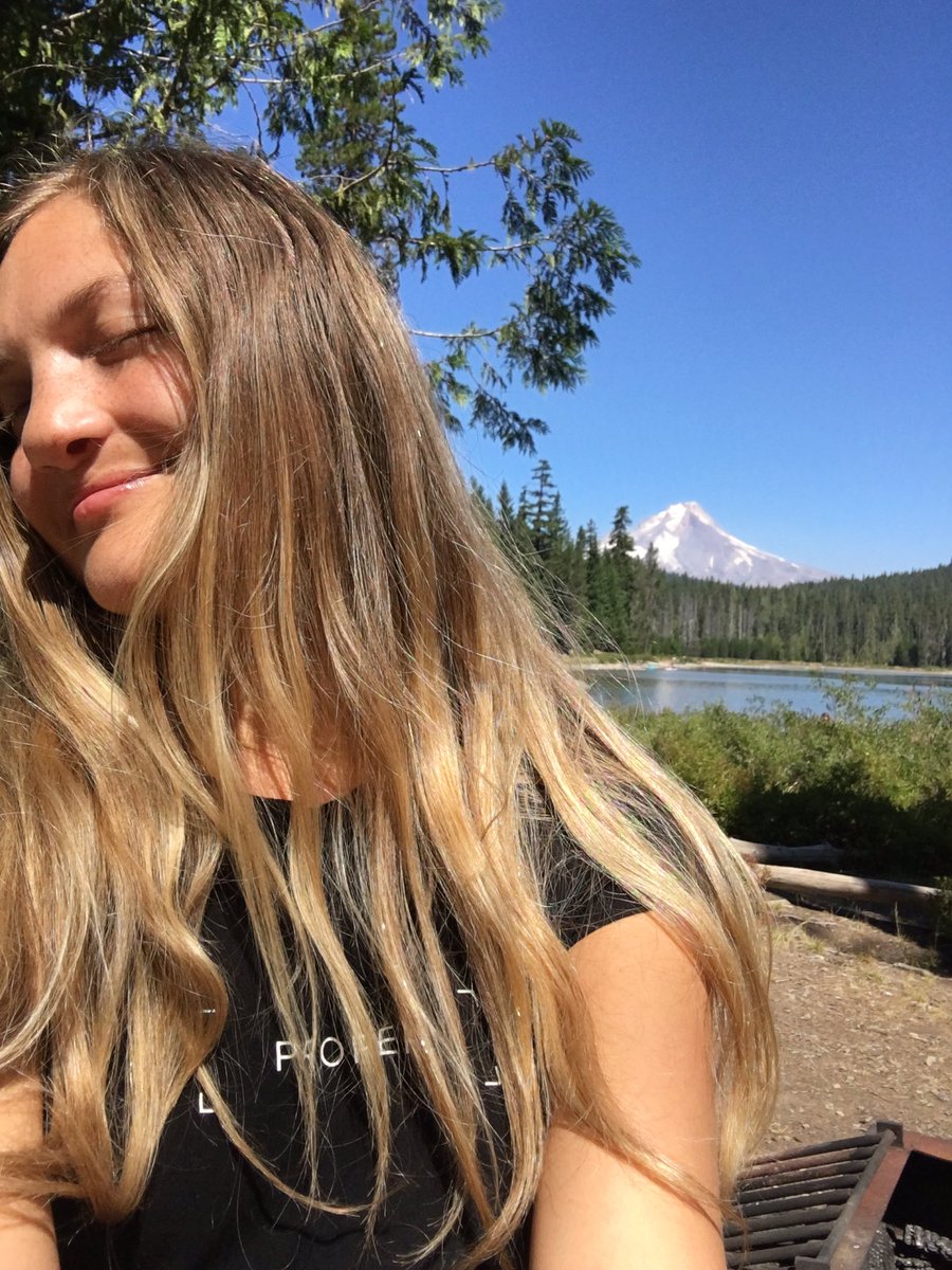 Petite Luna (@rosesoapbaby) | Twitter