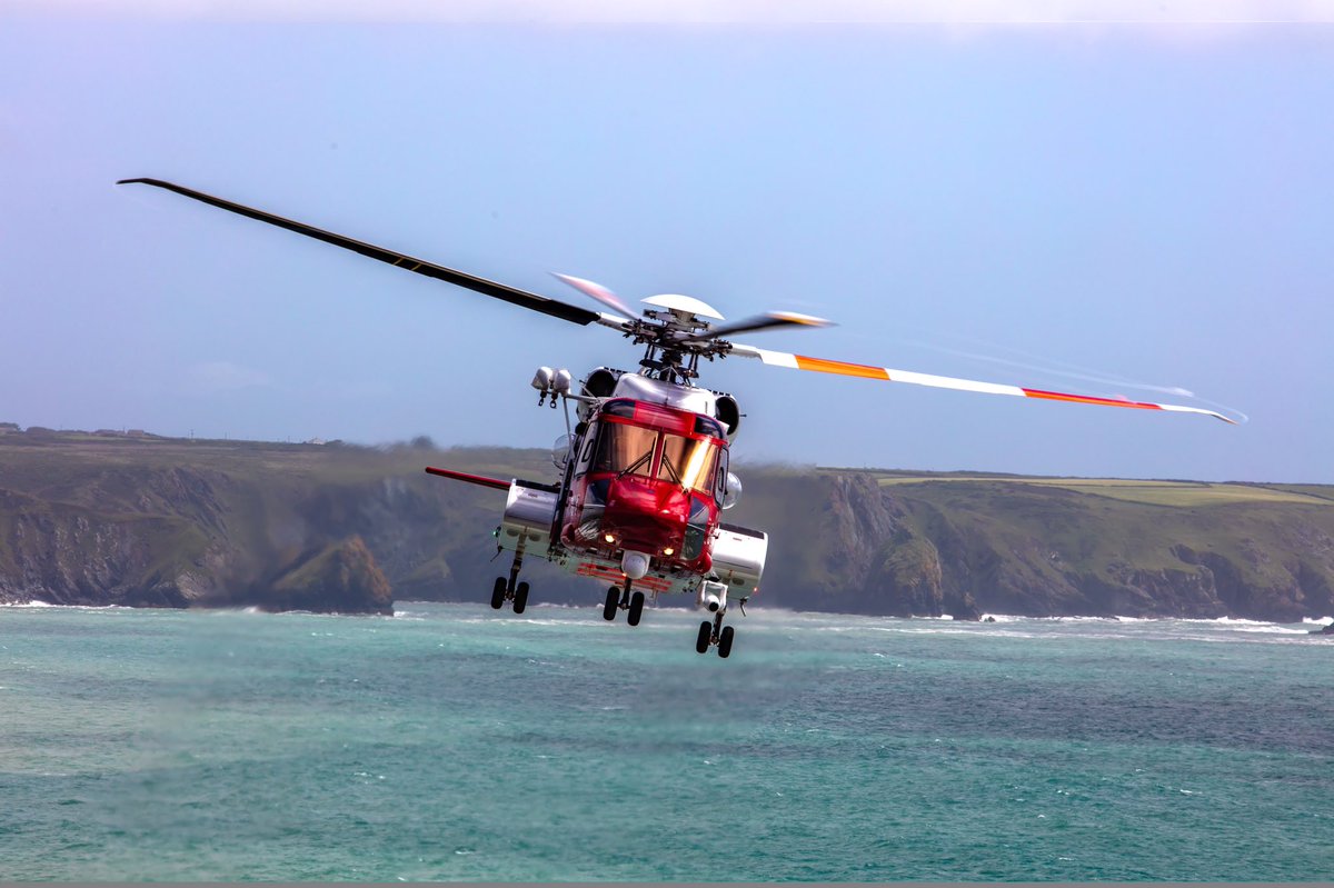 MCA_media's tweet image. Awwww! Gorgeous baby boy born on board our #Newquay #Coastguard helicopter on Saturday night on way from #IslesofScilly to #Treliske Mum and baby doing well. So thrilled! Congratulations to his mum and dad from all of us at #HMCoastguard #worldhelicopterday Pic Greg Caygill