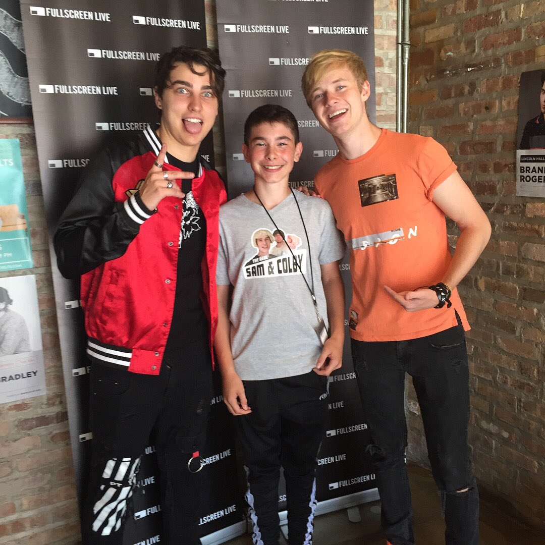 EvanDTS_old's tweet photo. I can’t believe I met you guys! @SamGolbach @ColbyBrock @SamandColby if you guys see this dm I want to say something to you guys because I was too nervous when I met you guys! #xplr #samandcolby @coreys https://t.co/Xgpe52JAzZ