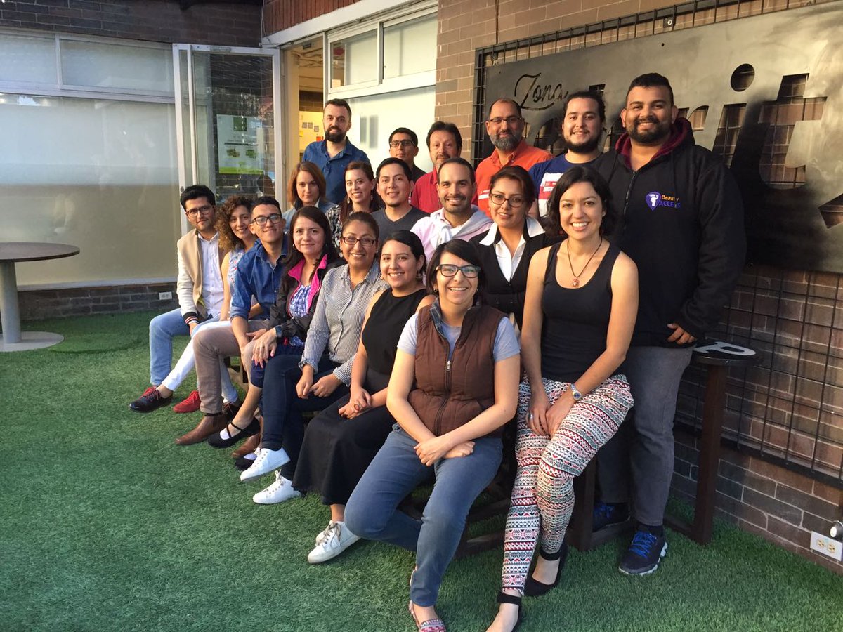 IMPAQTOec's tweet image. Gracias @assoritam y @nicobf por acompañarnos y facilitar las sesiones de #DesignSprint con los emprendedores de #IMPAQTOLabTECH #Google #Launchpad #HacemosIMPAQTO