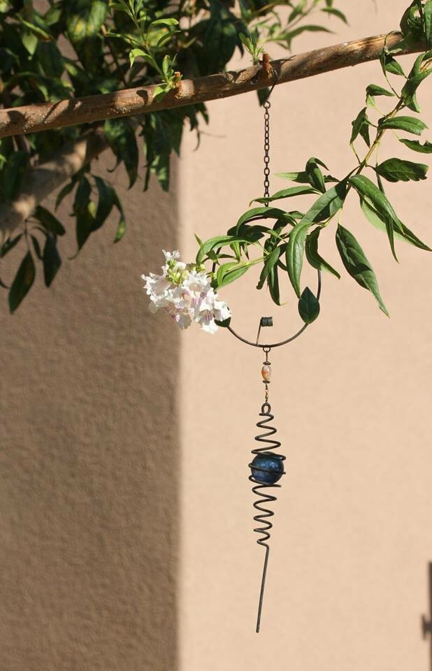 MelanieBehunin1's tweet image. Hummmm along if you know the song. Chitalpa Blossom breakfast. #birdsofutah #hummingbirds