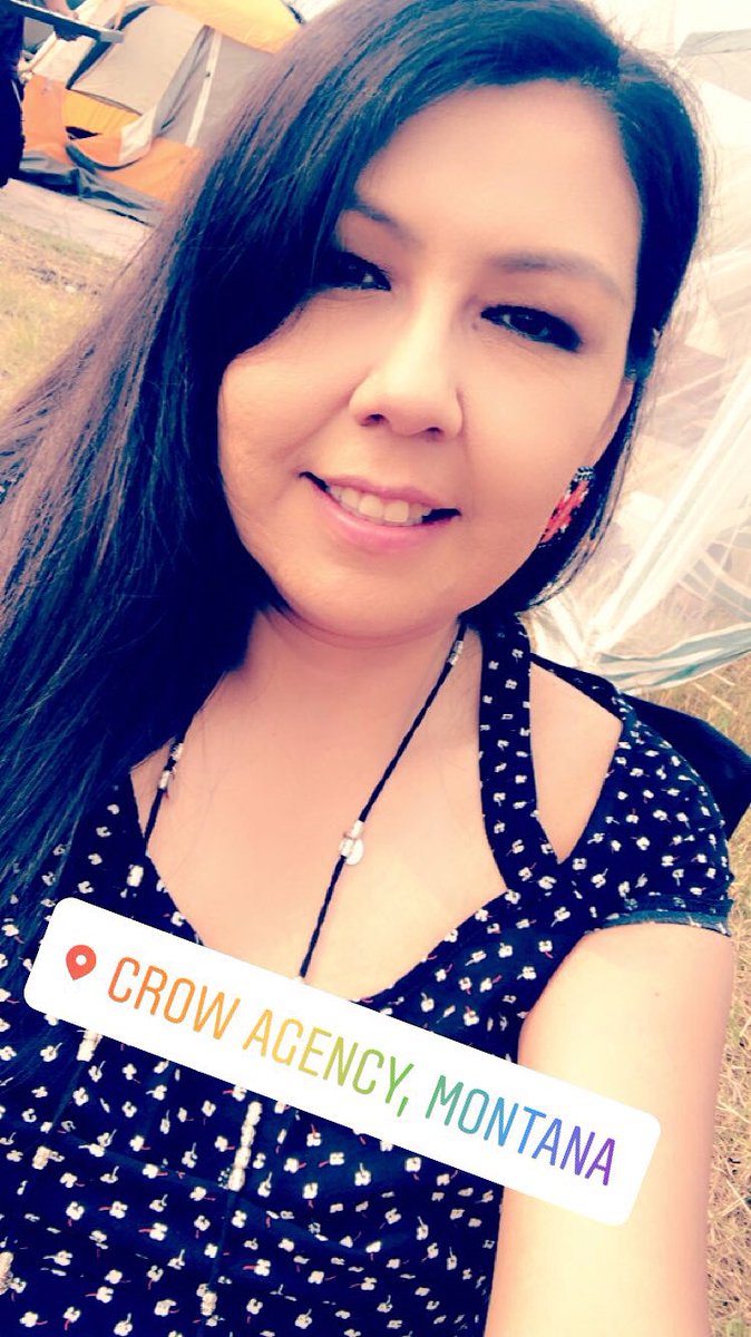 LowaBeebe's tweet photo. Waiting for Parade at the 100th Crow Agency Fair, going LIVE on FB in a few mins! 🤗 #crow2018 #parade #centennial #nativeamerican #pride #tradition #indigenous https://t.co/x7aU507Ny2