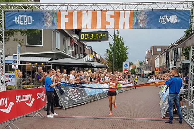 ErmeloVanNu's tweet image. ermelovannu.nl/sport/7671-erm…

Ermeloop zet met snelle tijden Ermelo op de kaart

#Ermelo @GemeenteErmelo @ermeloop @NeroBarbershop @LaurensKlappe @RaboRandmeren @Atletiekunie @AthlosHwijk @HalvevanErmelo