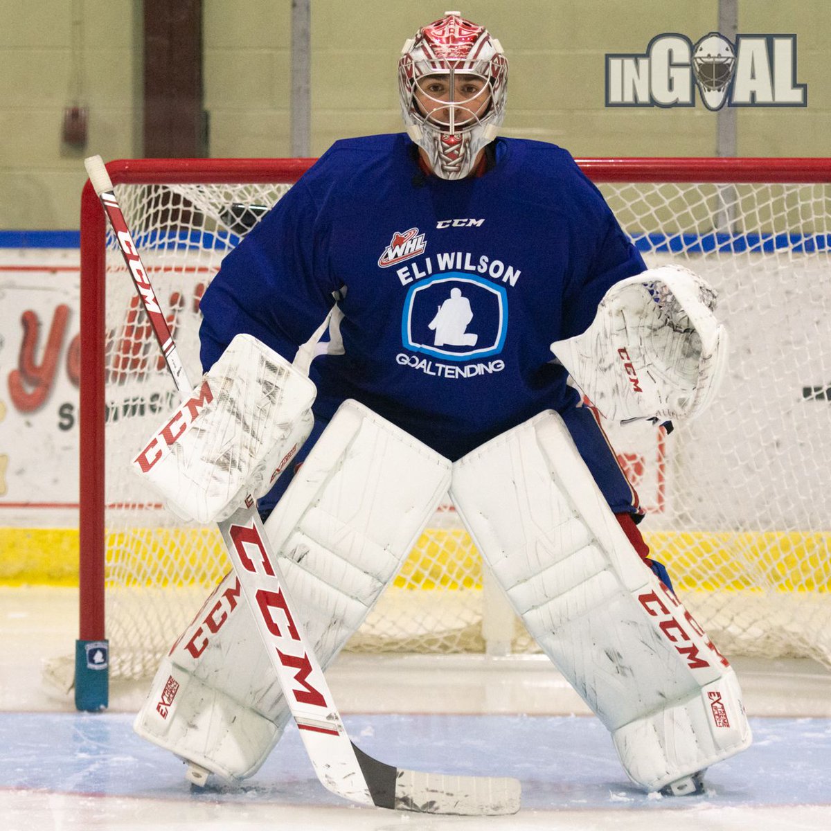 InGoalMedia's tweet photo. We're enjoying another fantastic #daywithprice hosted by @eliwilsong . Carey is wearing Eflex4 and we get our first look at the new Eflex4 stick price is now using. He noted to InGoal was about a remarkable reduction in weight on the blade. Note the lack of white paint there. https://t.co/Sdk2LL6J5C