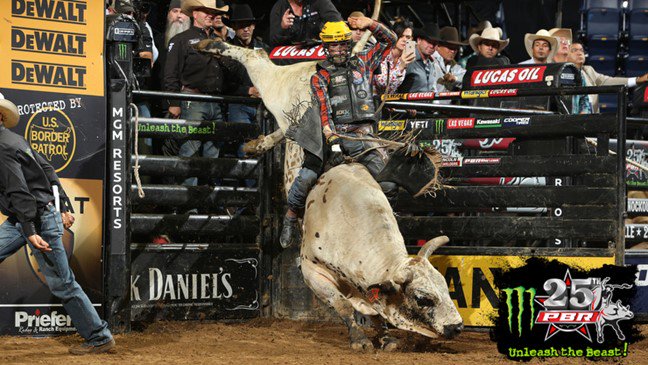 He may not have walked away with the Music City Knockout title, but @KoalLivingston adds $35,000 to his bank account and rises in the PBR World Standings after winning the ride score title in Nashville >> bit.ly/2BpYOBT