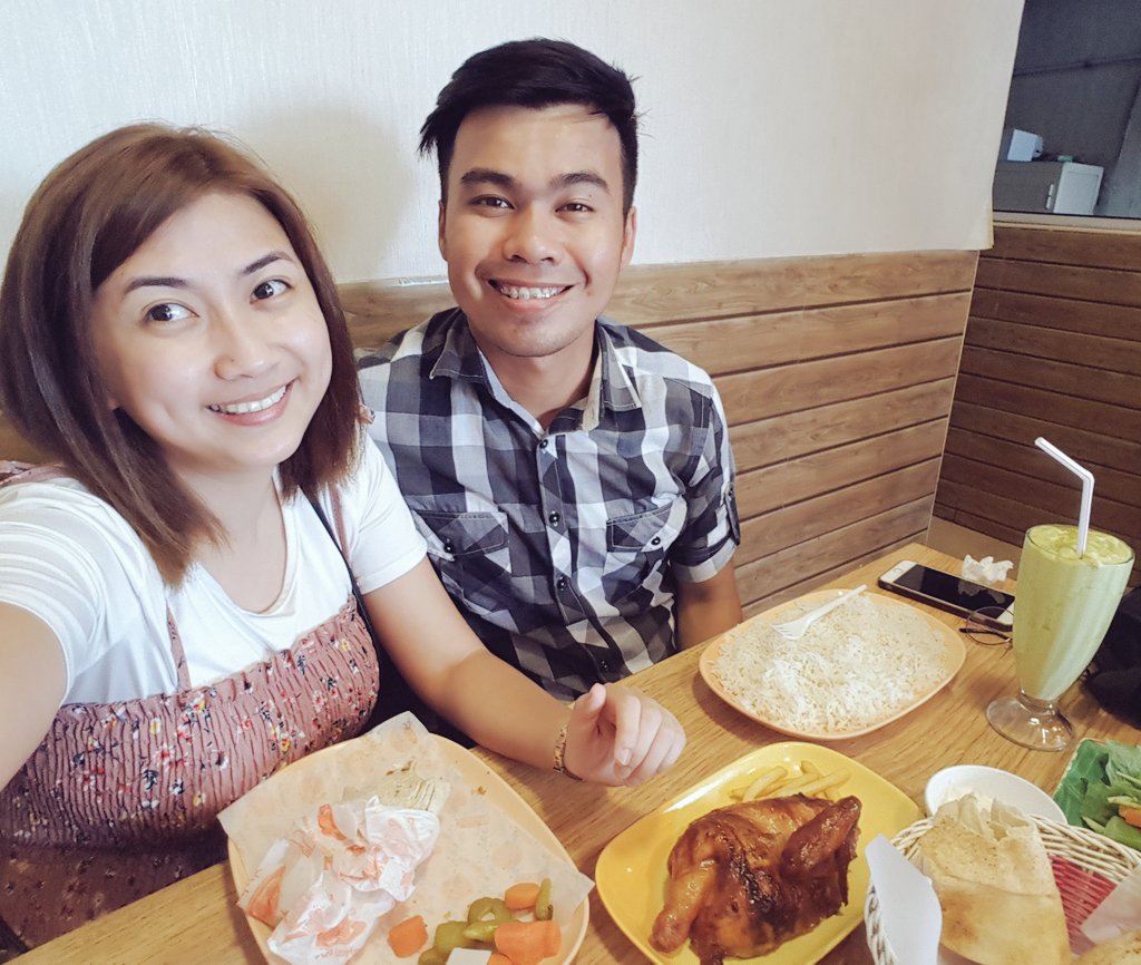 detpineda's tweet photo. Always put quality on your time for each other.  ❤

Ive been with u for 3 &amp; 1/2 years, and seeing you 7 times a week yet I still want you everyday. 🤗😍

Loveyou babe. @itsmelincoll !! https://t.co/HqbpvcaWa0