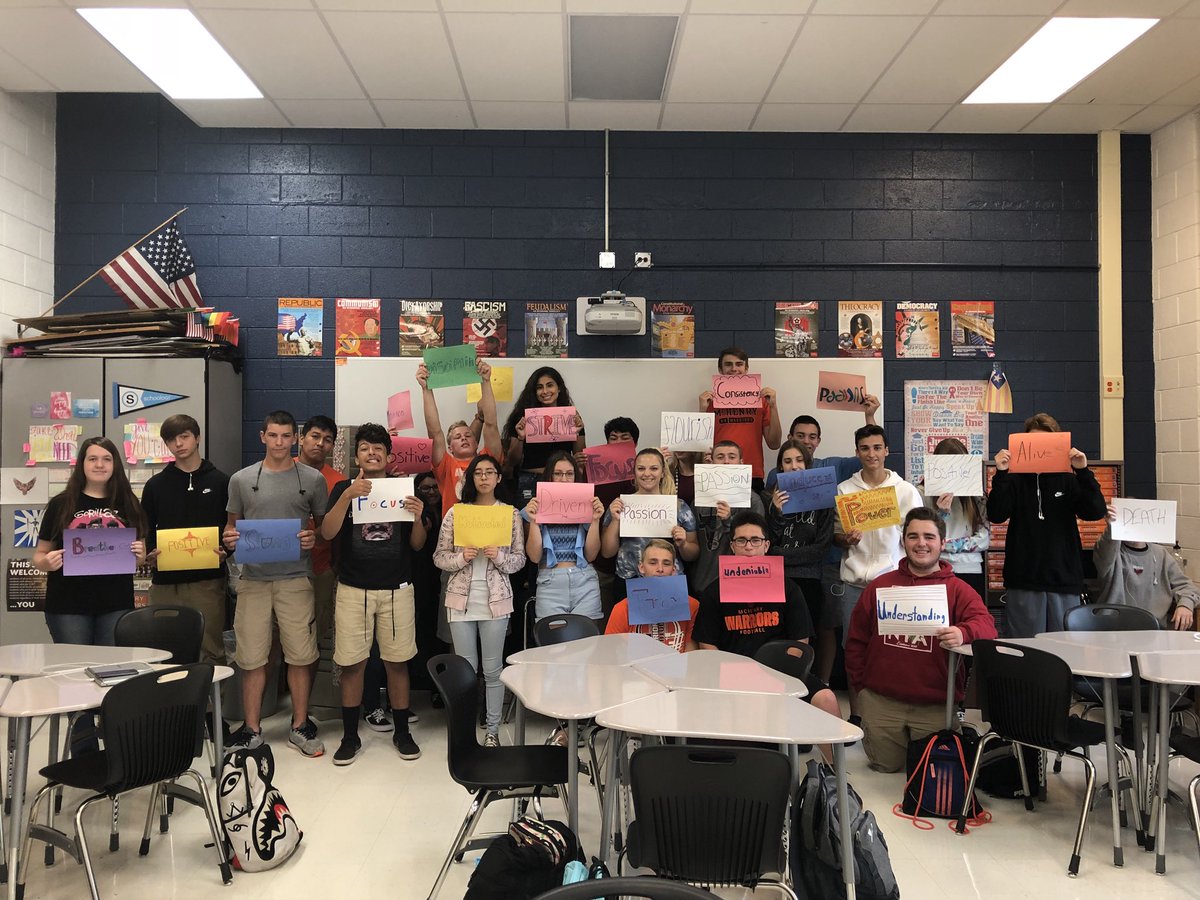 mrsbilinski's tweet photo. We kicked off the new school year by choosing ONE WORD 🙌🏼 #First3Days #HamSandwich #EastSidePride https://t.co/zugcDhEewT