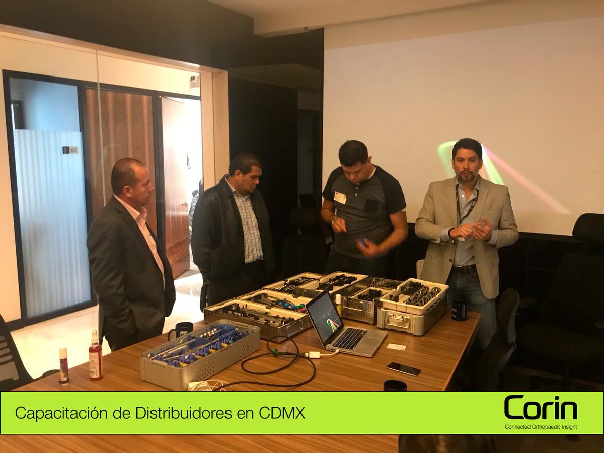 CorinMX's tweet photo. Exitosa semana de capacitación a nuestros distribuidores Corin en las oficinas de la Ciudad de México que se llevó acabo del 13 al 16 de agosto. #producto #procesos #rodilla #cadera #Unity #Uniglide #Taperfit #Cenator #Metafix #Trifit #Ops https://t.co/ch6y1CF3Dg