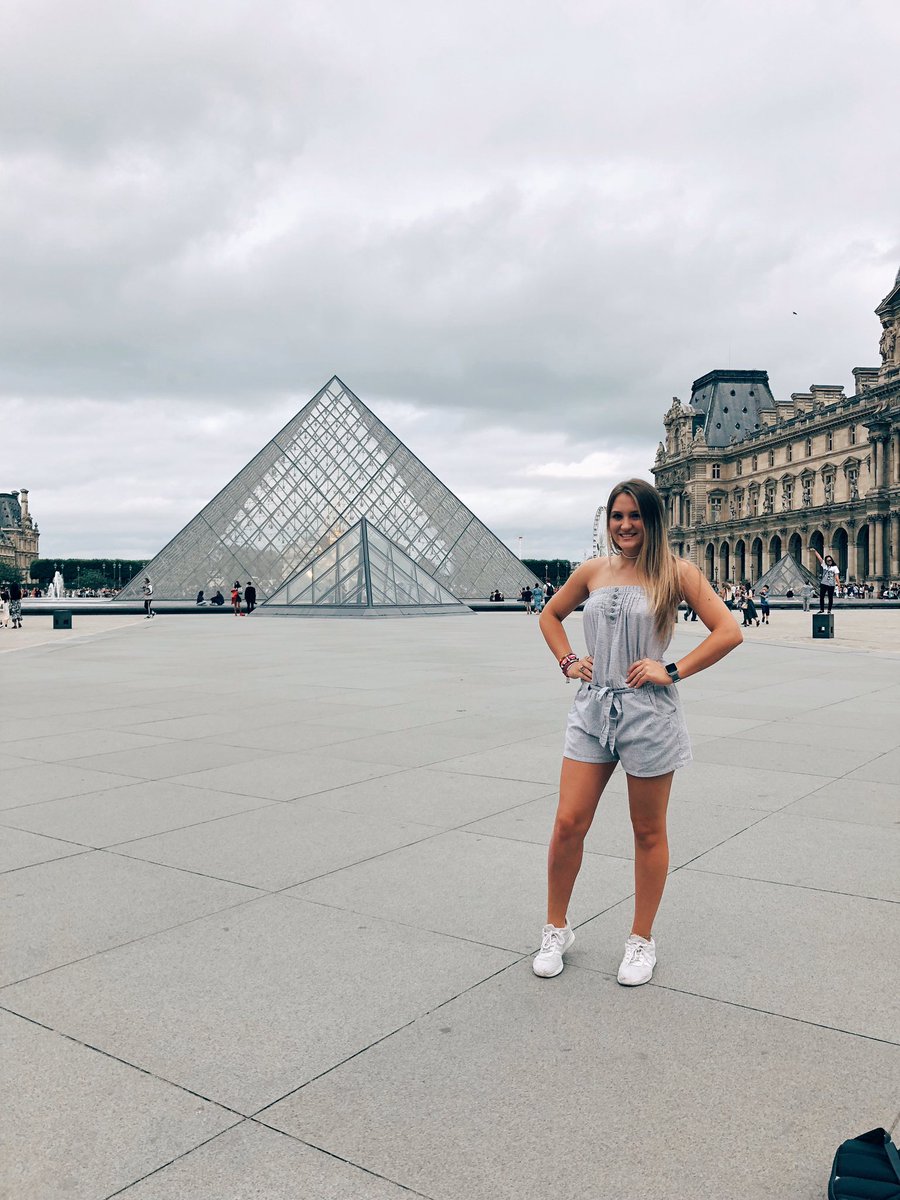 _scoggin's tweet photo. life is amazing, it is what it should be. 
paris, france 🇫🇷 ❤️ https://t.co/heoVFWeOL0