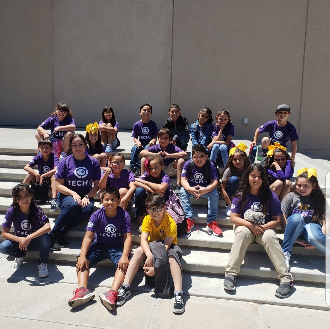 Esaldana_VDSES's tweet photo. My 4th grade WIN heroes had an amazing day of learning! #TeamSISD #TechE18 https://t.co/jQhnwWV4Kf