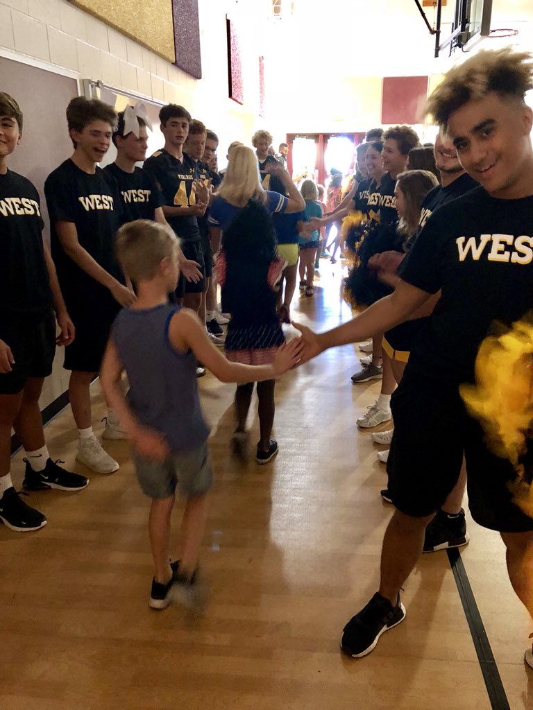 Today Sunflower students got to attend our expectations assembly featuring SMW Cheer Team and Coach Dre! The message today: Be the Best You-All Day Every Day! #ourSMSDstory @theSMSD @SunflowerSMSD @KalisRyan @CoachDreSSL