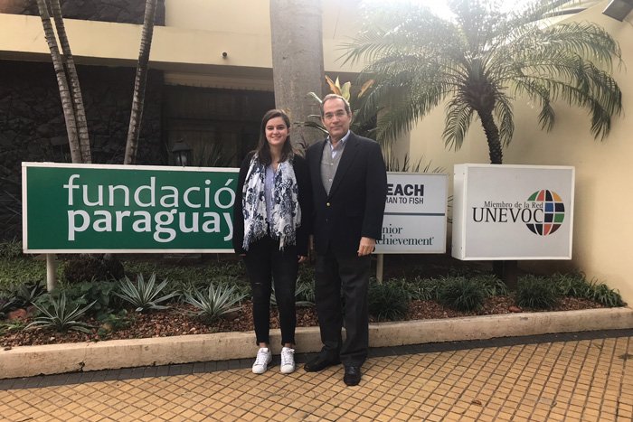 DickinsonCol's tweet photo. Valentina Gheorghiu '19 is spending the better part of her summer 4,700 miles away in Paraguay, where she's a #DsonIntern fighting poverty with Fundación Paraguaya, a microfinance and entrepreneurship NGO: https://t.co/eyNLGNO30b. https://t.co/tSq2KIeNOZ