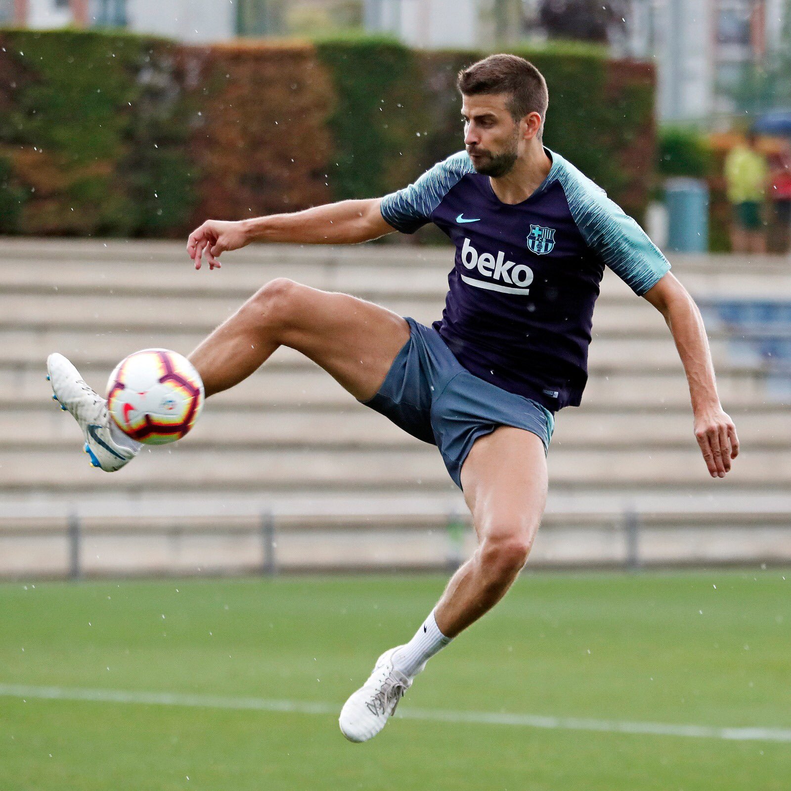 Gerard Piqué | HQ on Twitter: &ldquo;Back on training. ⚽️…
