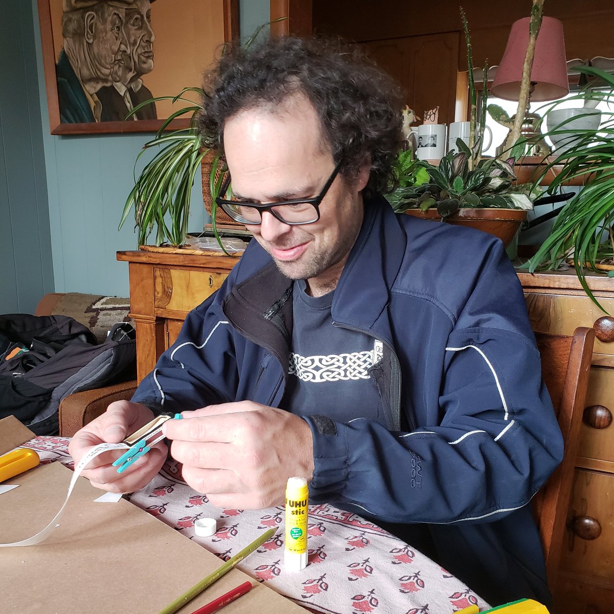RoutesHome's tweet photo. Leonard Podolak is Crankie... Home Routes FolkSchool is getting ready for our first public Crankie making workshop tomorrow at the North End Community Renewal Corporation (NECRC) 20th Annual Picnic in the Park!

#homeroutes #folkschool #crankiefest2018 https://t.co/RbZV1n0Jzd