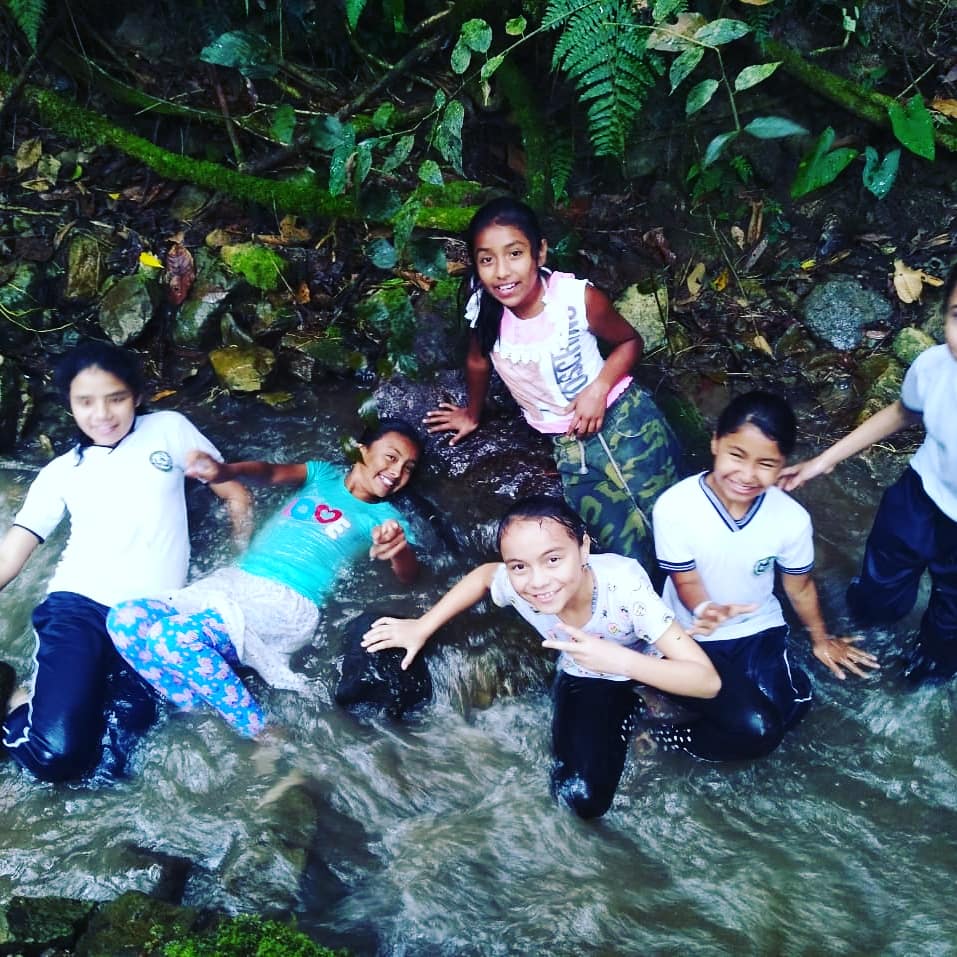 Desde el corregimiento de Gaitania en el municipio de Planadas disfrutando del agua la naturaleza y la vida. #ICBF #AMAS