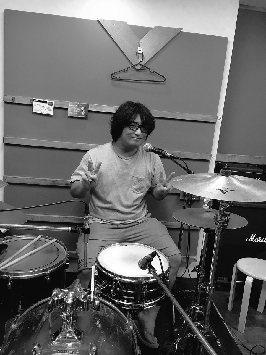 okadashingu's tweet photo. ミドラン収録でした
#ミドラン水曜
ピローはドラムを叩きました。 https://t.co/PufTxeC0Cm