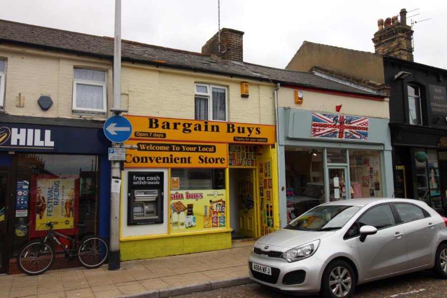 Lowestoft NR33 
Mixed use investment of convenience store + 1-bed flat producing £16,800pa
Viewing Thurs 1.15-1.45pm
Auction 13/09
Guide £110-£130,000
auctionhouse.co.uk/eastanglia/auc… #Suffolk #retailinvestment #mixeduse #Retail
