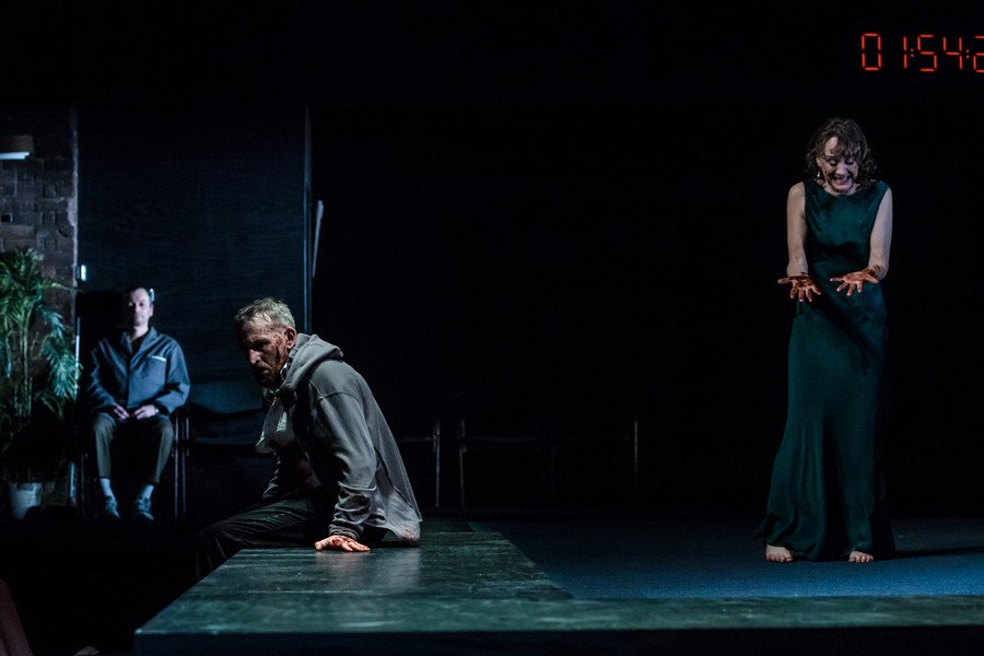 TheRSC's tweet photo. 'What hands are here? ha! they pluck out mine eyes.
Will all great Neptune's ocean wash this blood
Clean from my hand? No, this my hand will rather
The multitudinous seas in incarnadine,
Making the green one red.'
(Macbeth, 2:2)

#ShakespeareSunday #RSCMacbeth https://t.co/WsfTWvURfW