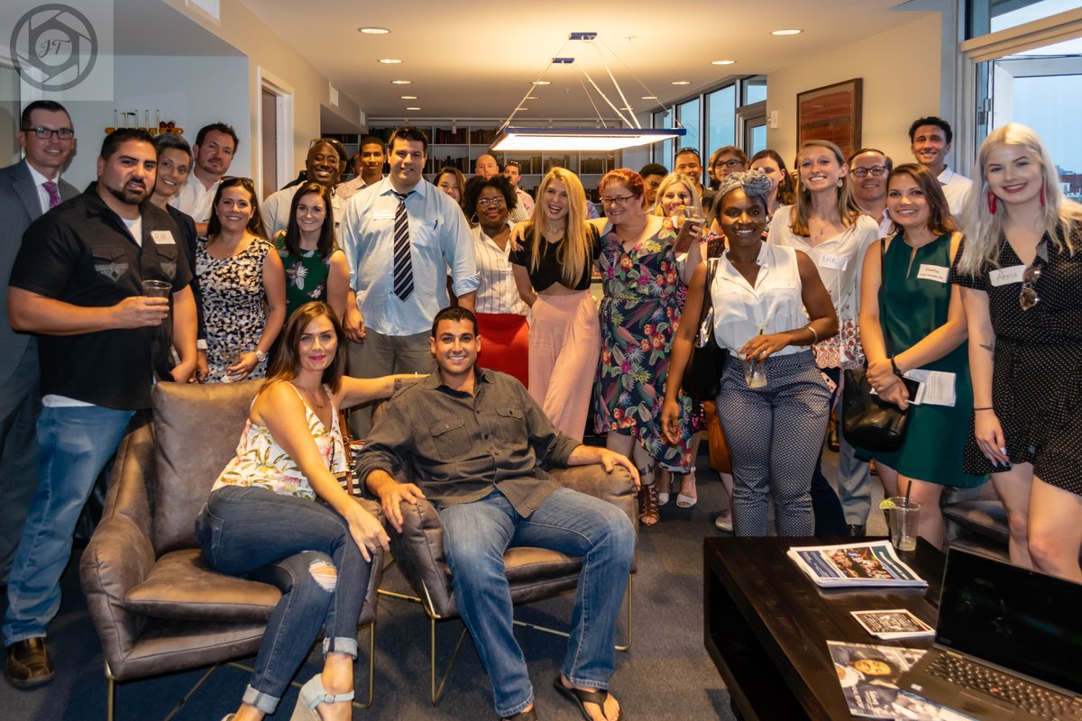 nelsonkohlapts's tweet photo. We loved hosting #LinkedInLocalBaltimore this week! Thanks for filling our Sky Lounge with laughs and great conversations! Loved seeing our residents come and partake too. More to come! #LinkedIn #LinkedInLocal #Networking https://t.co/6IYxtu7iYO
