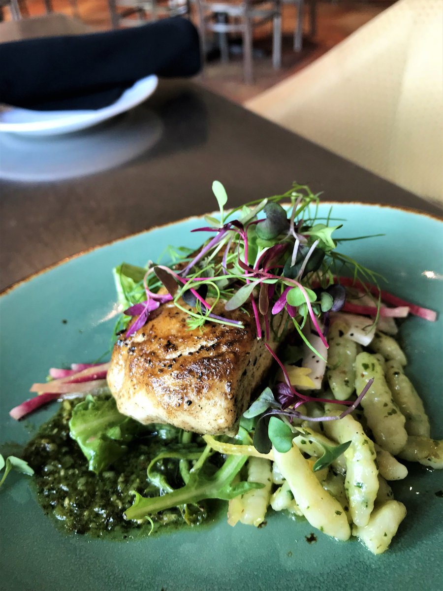 Renaissanceaus's tweet photo. #AustinRestaurantWeeks has arrived at the @knottydeck! The menu is full of delicious plates of Florida Mahi , Texas Waygu beef, and decadent banana chocolate #Elvis Cake. #ComeAndGiveIt https://t.co/nWQ9H3nCSG