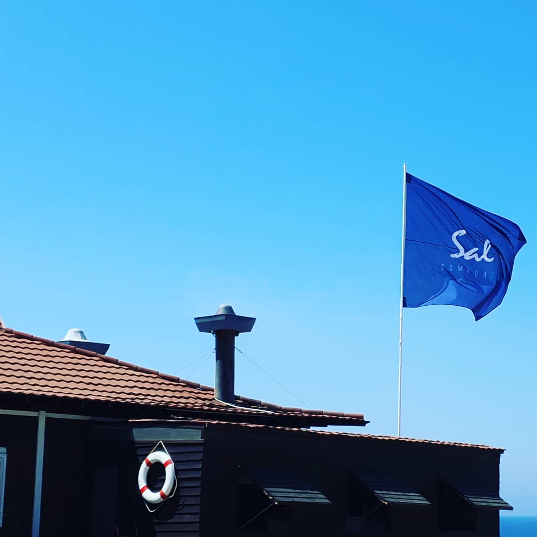 Bandibros's tweet photo. #restauranteSal #Portugal #Vacay #pegobeach #lunch #seafood  #beach @restaurante_sal #MoretoCome #tms18 #shotongalaxy #endlesssummer @SamsungMobile https://t.co/kZYChqu04Y