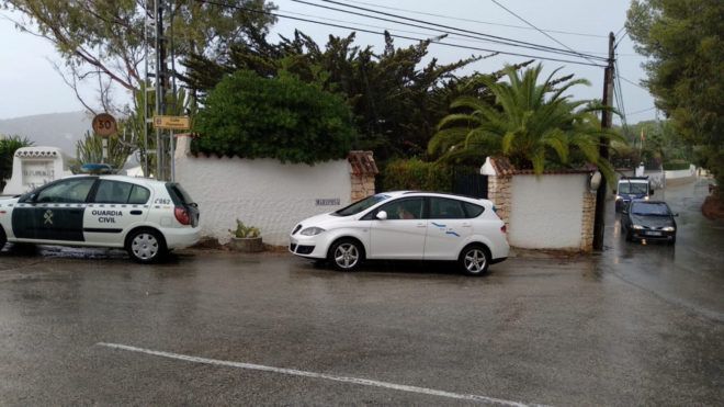 TeuladaMoraira's tweet photo. Un niño de 11 años muere ahogado en una piscina de Moraira https://t.co/2m3Ew5jWA1 https://t.co/AHD1Xtb3J2