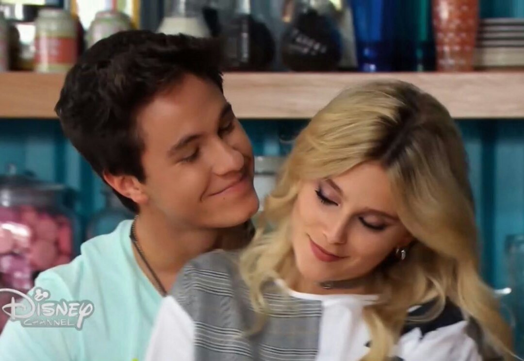 sstarawar's tweet photo. No tienen idea de cuánto voy a extrañar a este par de empalagosos #Simbar #MichaelRonda #KCAArgentina #KCAMexico https://t.co/pbuejppcpH