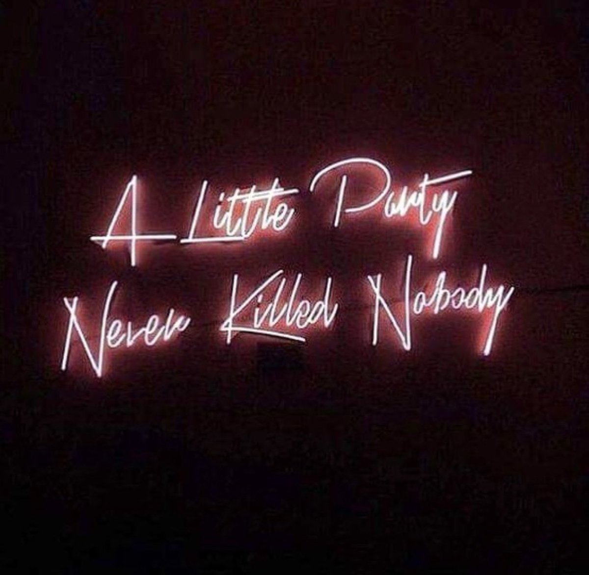 81ltd's tweet photo. Friday feels ๐ธ๐พ #81ltd https://t.co/UEfDHGEd9X