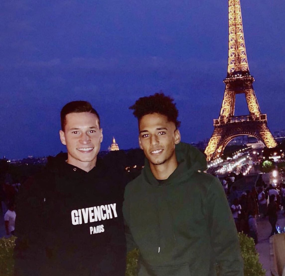 PSG_espanol's tweet photo. Ya #Draxla tiene su protegido 😍 

🇩🇪 #GermanConnection https://t.co/PDh4uLkvr5
