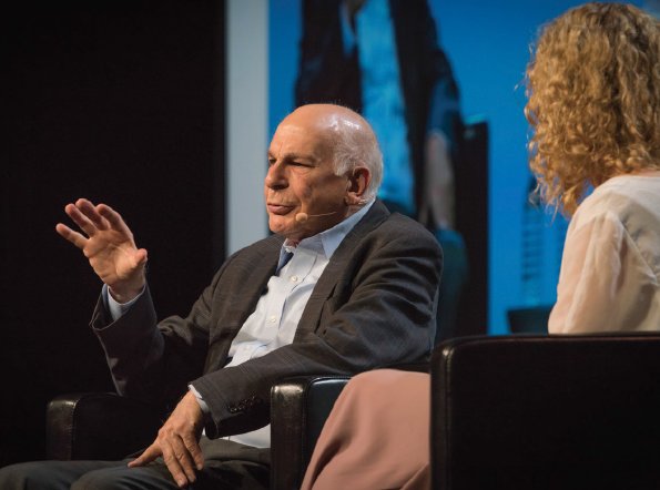 MorningstarInc's tweet photo. Pictured are Daniel Kahneman and Sarah Newcomb on the main stage at the 2018 Morningstar Investment Conference in Chicago. Read the interview in the latest #MstarMag https://t.co/AQbxYLau6S https://t.co/LuMPNWyfzx