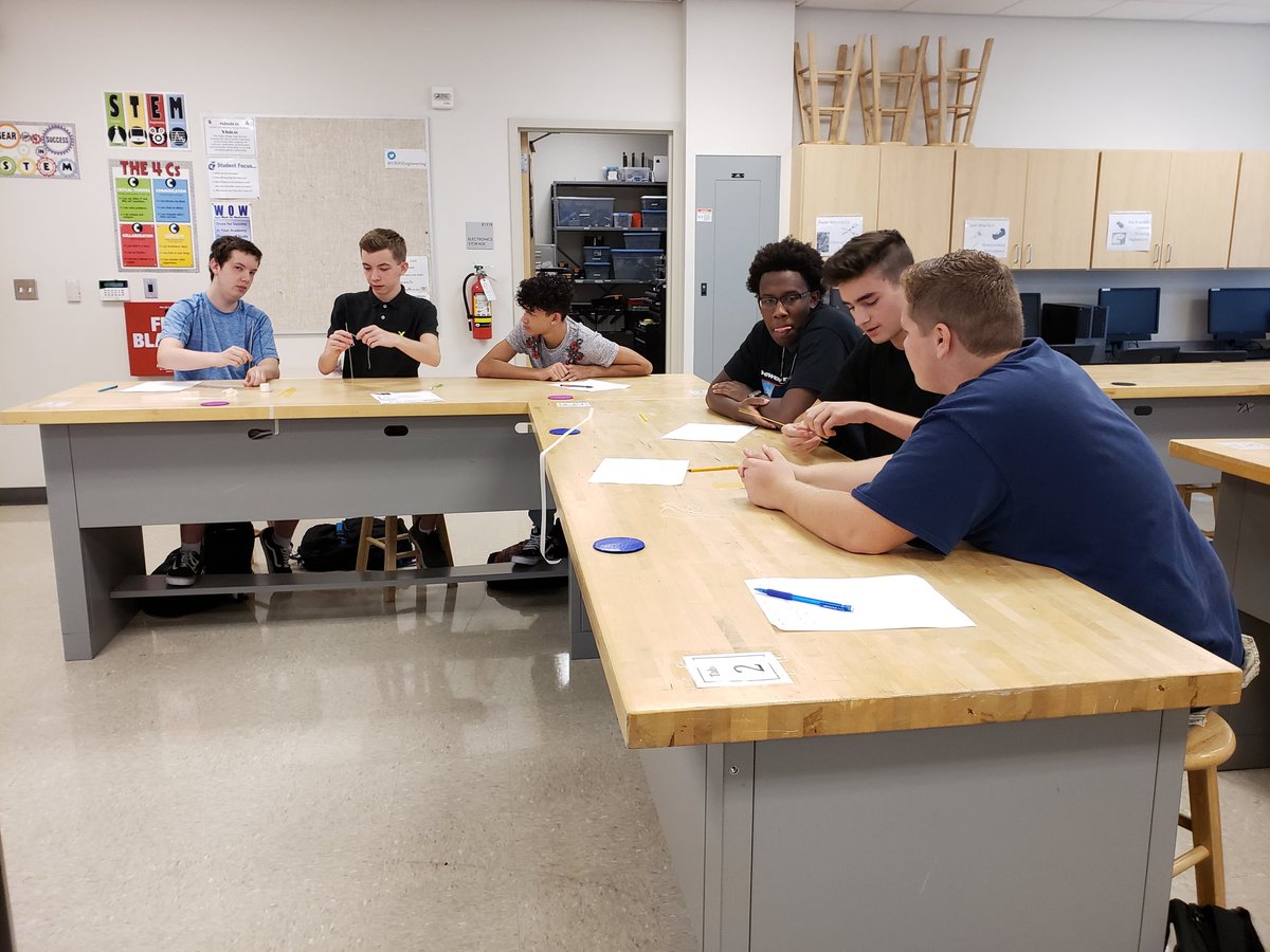 A brand new school year @CedarRidgeHigh means a brand new #marshmallowchallenge in Principles of Engineering. Learning to work in groups, and lessons about the iterative process and how it's okay to fail. #STEMeducation #BackToSchool @texaspltw