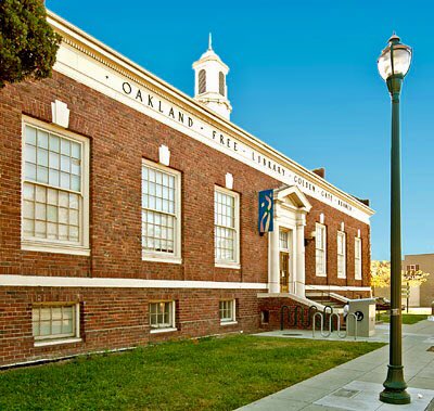 BikeEastBay's tweet image. Free Urban Cycling 101 classroom workshop this Sat 8/18, 1-3pm at the beautiful Golden Gate Library in NW Oakland (no bike required). Details &amp;amp; registrations at BikeEastBay.org/UC101, lots of freebies for attending. Then stop by #CosmicCycles across the street after class!