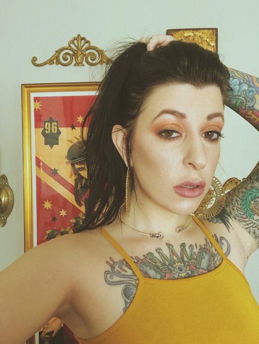 Work week is almost over! I need some outdoor time badly 🚣&zwj;♀️ https://t.co/Res7pmKLaP<a href="/tag/neilpeart"class="tags"><span>#neilpeart</span></a>