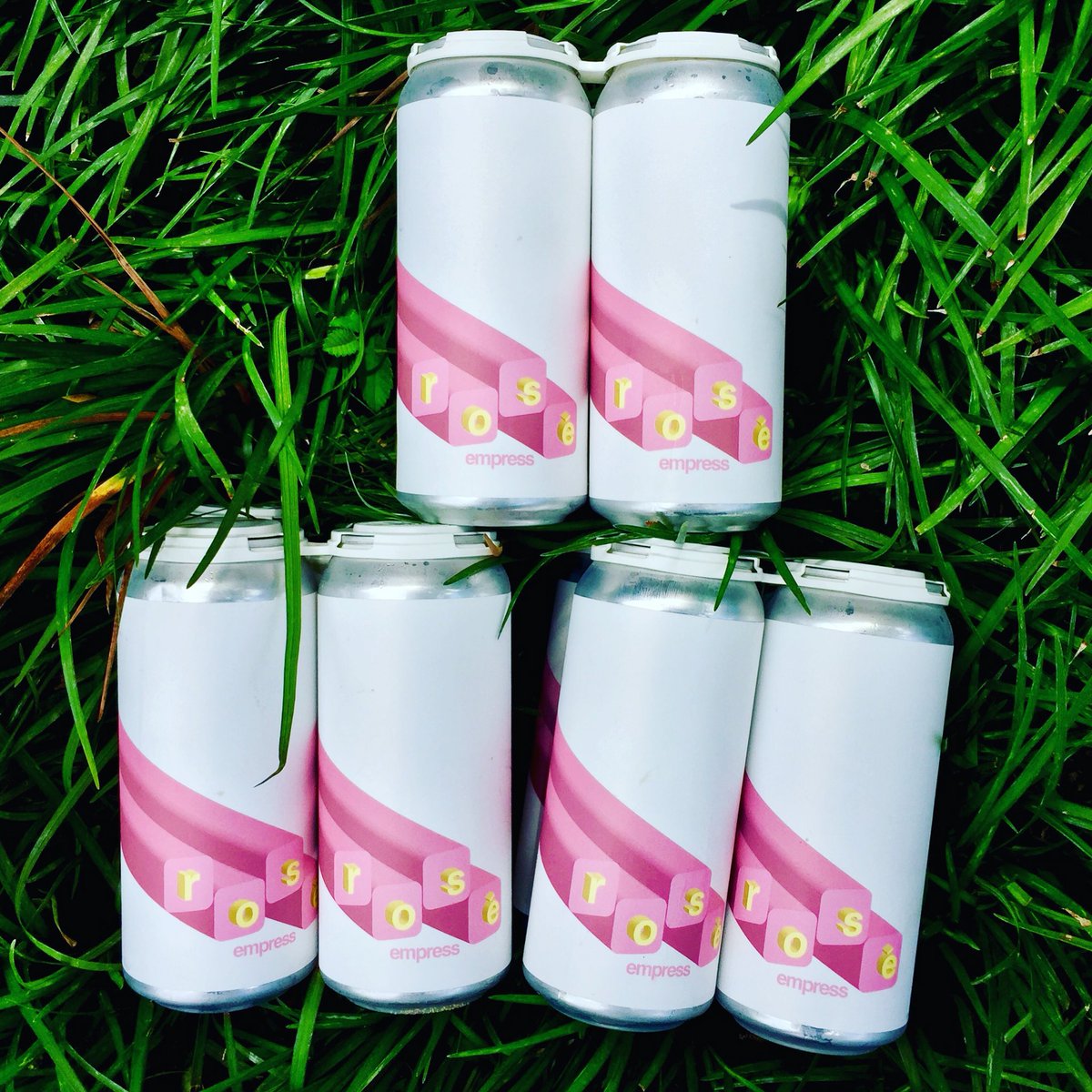 Arlbrew's tweet photo. This is our kind of #roseallday with @Crookedrunbrew Rose Empress sour IPA with Syrah grapes!!! #crookedrunbrewing #souripa #rosebeer #roseempress #arlingtonva #vacraftbeer https://t.co/aPTETm3o4H