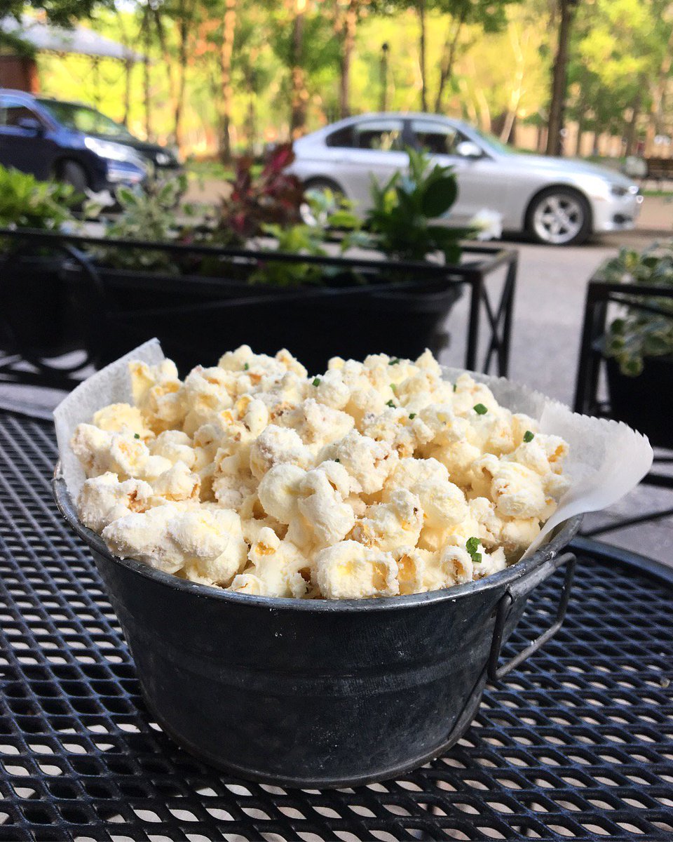 Bacon Fat Popcorn, a perfect start to the weekend! #patiolife