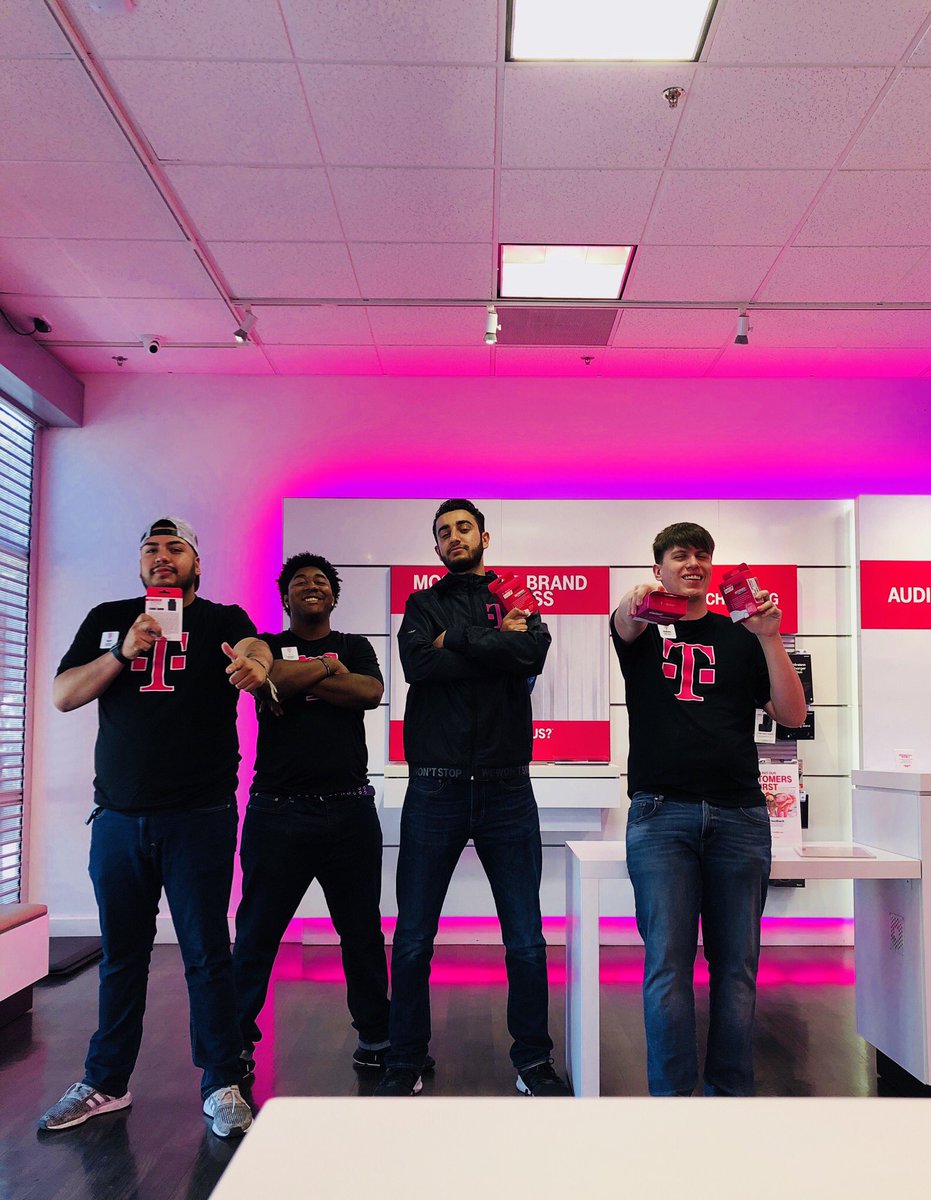 EDUB_WASIM's tweet photo. Hammer Lane ready for the weekend 🔥🔥🔥#MorningSquad @dakoturrr @EDUBJAYCE @jdivy_broken6 https://t.co/sP7XDujd3R
