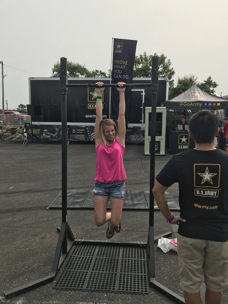 GoArmyMidwest's tweet photo. Hanging out at the #BrainerdNats #ArmyRacing #TheSargeTF https://t.co/l6T7TWFzKy