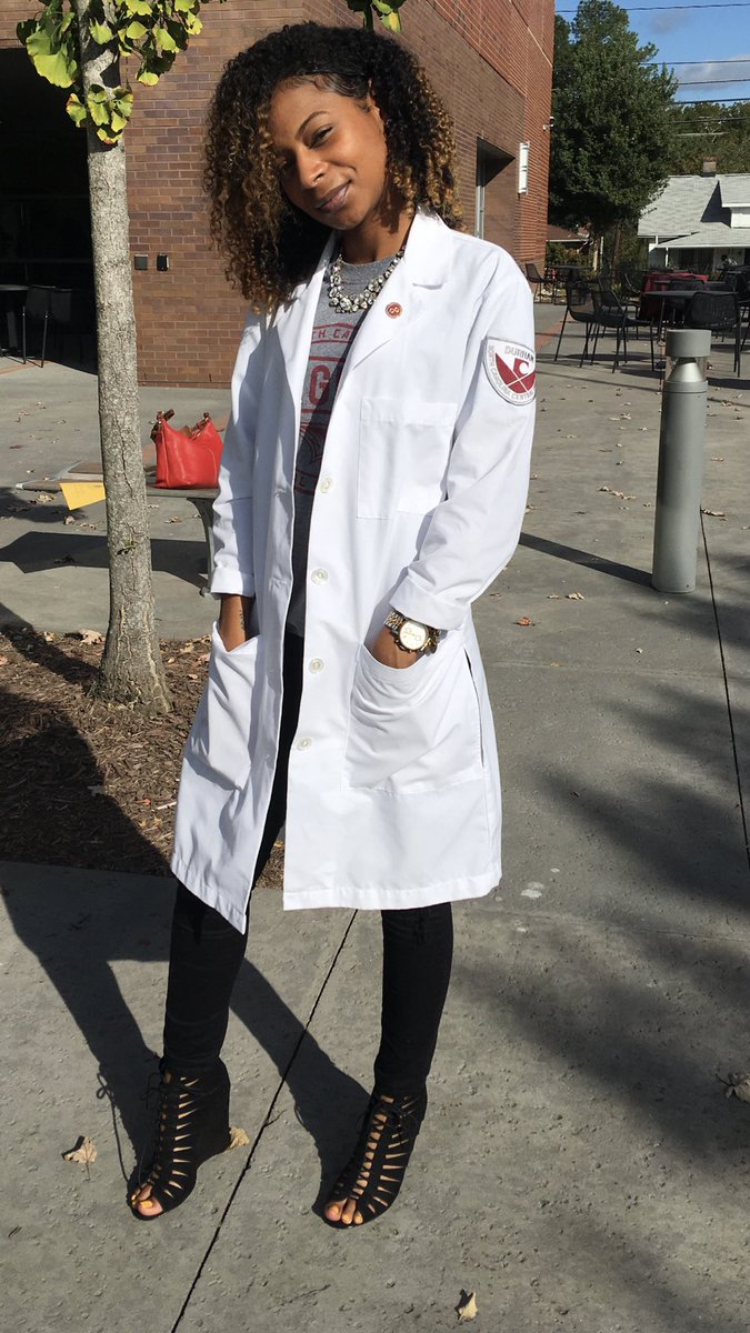 rbtransou's tweet image. TWITTER I NEED YOUR HELP, PLEASE RT: My Fiancé is a certified “New Grad” nurse seeking employment in Dallas, TX. The problem is most hospitals are currently asking for at least one year of exp., which obviously she doesn’t have. Anyone have any job opportunities or suggestions?